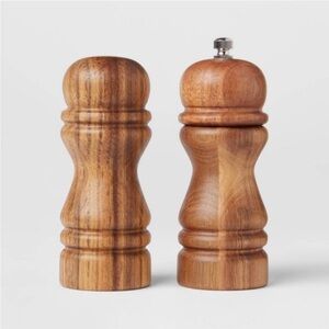 Wooden Pepper Grinder & Salt Shaker NEW